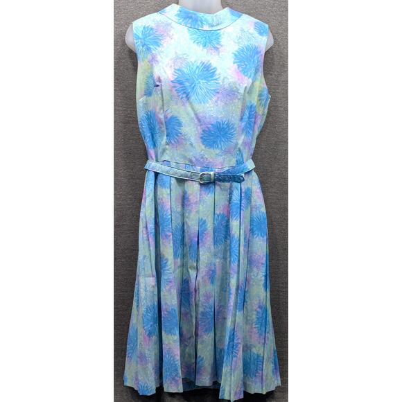 VINTAGE Haybrooke Classic - Blue Floral, Sleeveless, Zip Back, Pleated, Belted - Picture 1 of 10